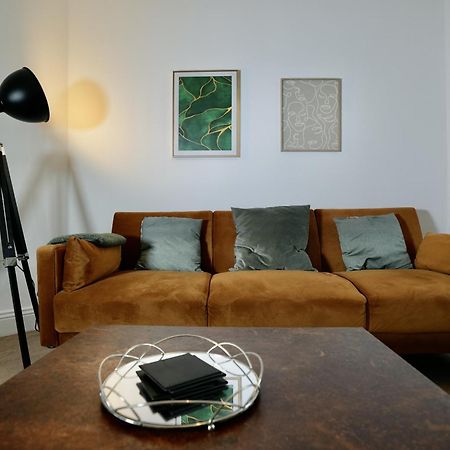 Spacious Two-Bedrooms House, Private Parking, Contractors, Relocators Oxford Buitenkant foto