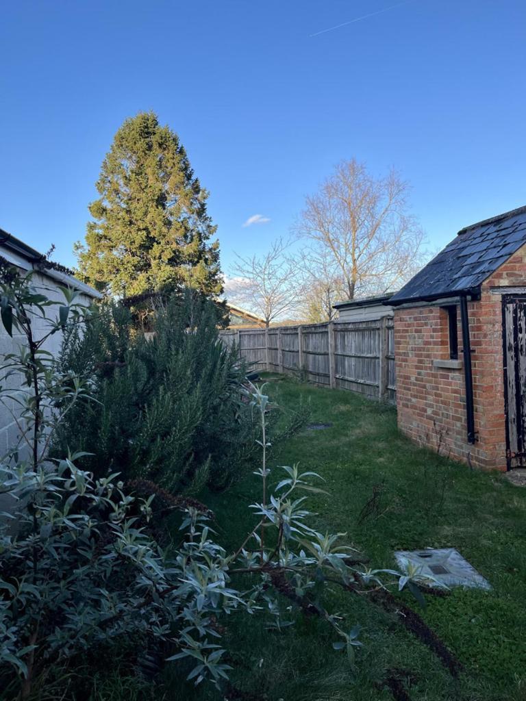 Spacious Two-Bedrooms House, Private Parking, Contractors, Relocators Oxford Buitenkant foto